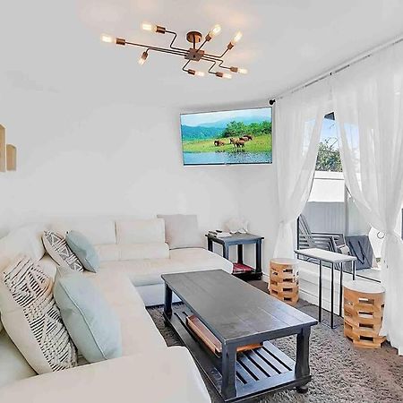 2 Bedroom Getaway On The River/Close To Marina Belle River Kültér fotó